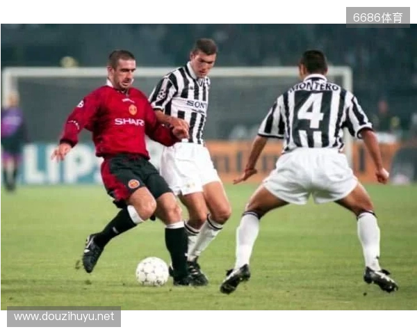 曼晚:阿马德可胜任右翼卫位置,但曼联需再引进一名左翼卫 曼晚:阿马德可胜任右翼卫位置,但曼联需再引进一名左翼卫