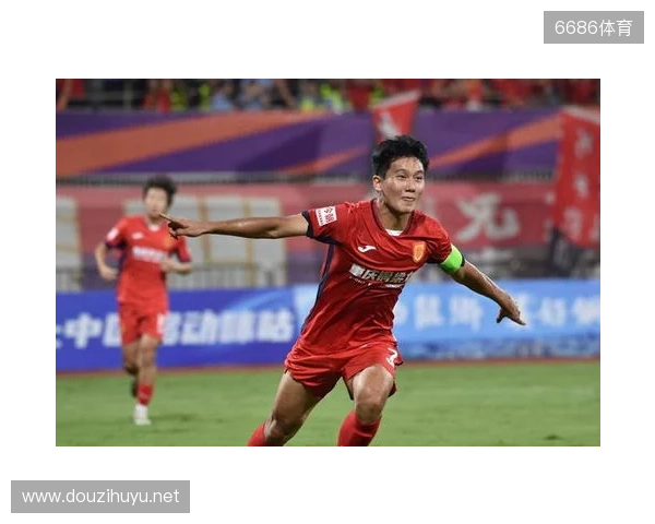 东体:铜梁龙三年三级跳书写“山城”韧性,中超版图重迎重庆红 东体:铜梁龙三年三级跳书写“山城”韧性,中超版图重迎重庆红