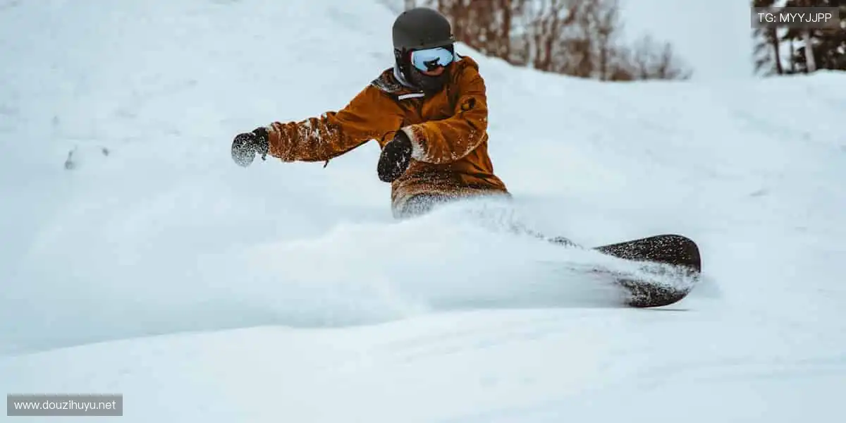 穿上热爱,⚽️ 用装备诠释你的体育态度,做球场最靓的崽!